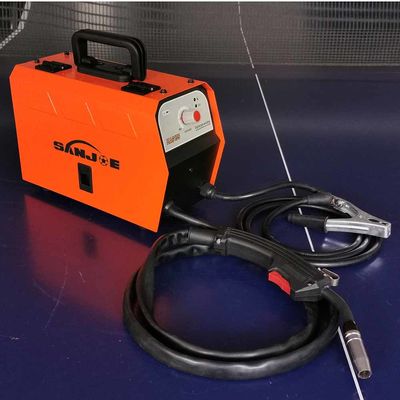 Bobina Mini Gas Shielded Welding Machine del cavo del saldatore 1kg di 2.5KVA IGBT